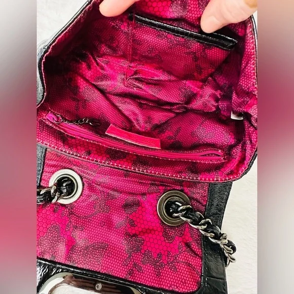 Betsey Johnson Lipstick Fever Black Leather & Suede Shoulder/Crossbody Bag - Picture 11 of 11
